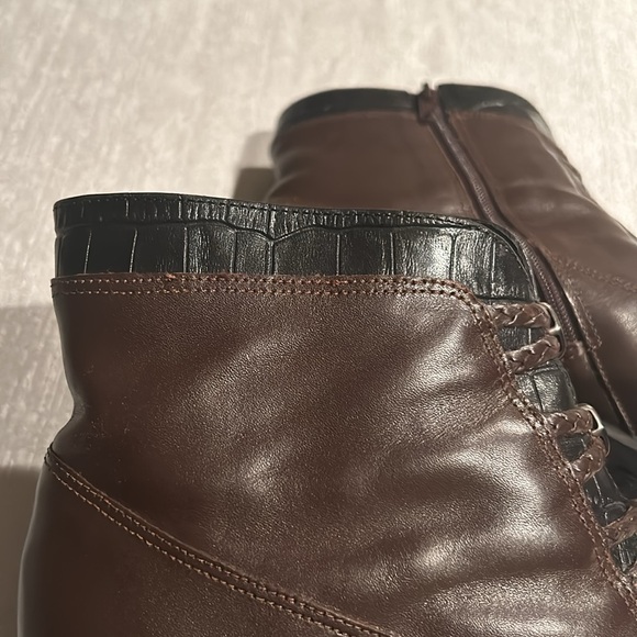 London Fog Women’s/Sieblen Tall Brown Ankle Booties w/ Chunky Heel Size 8 - Picture 4 of 16